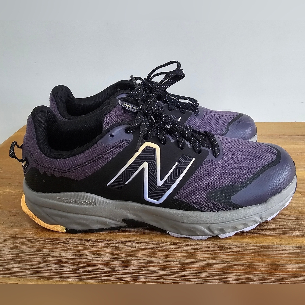 New Balance Women's Purple and Black Mesh Trail Sneakers